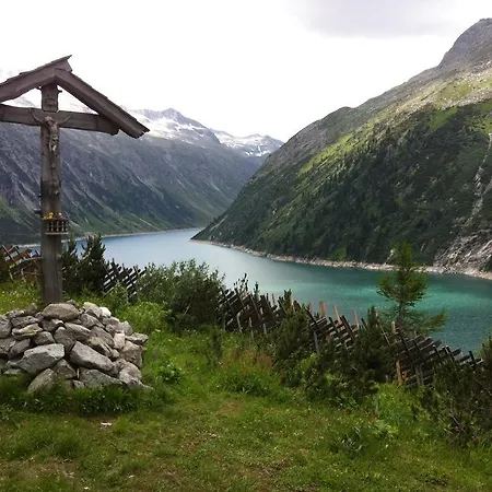 Astrid Schneeberger Apartament Fügen