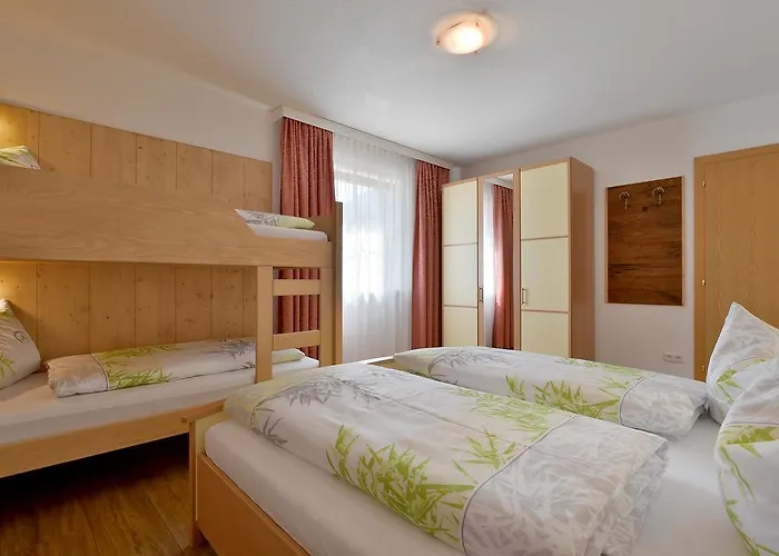 Astrid Schneeberger דירה *